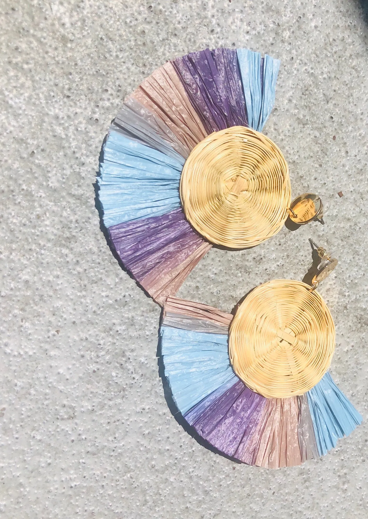 RAFFIA FAN EARRING